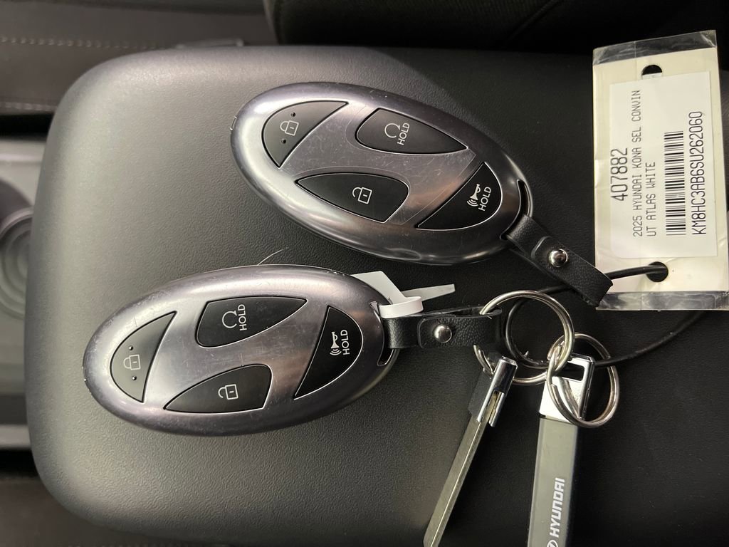 Certified 2025 Hyundai Kona SEL FWD image 26