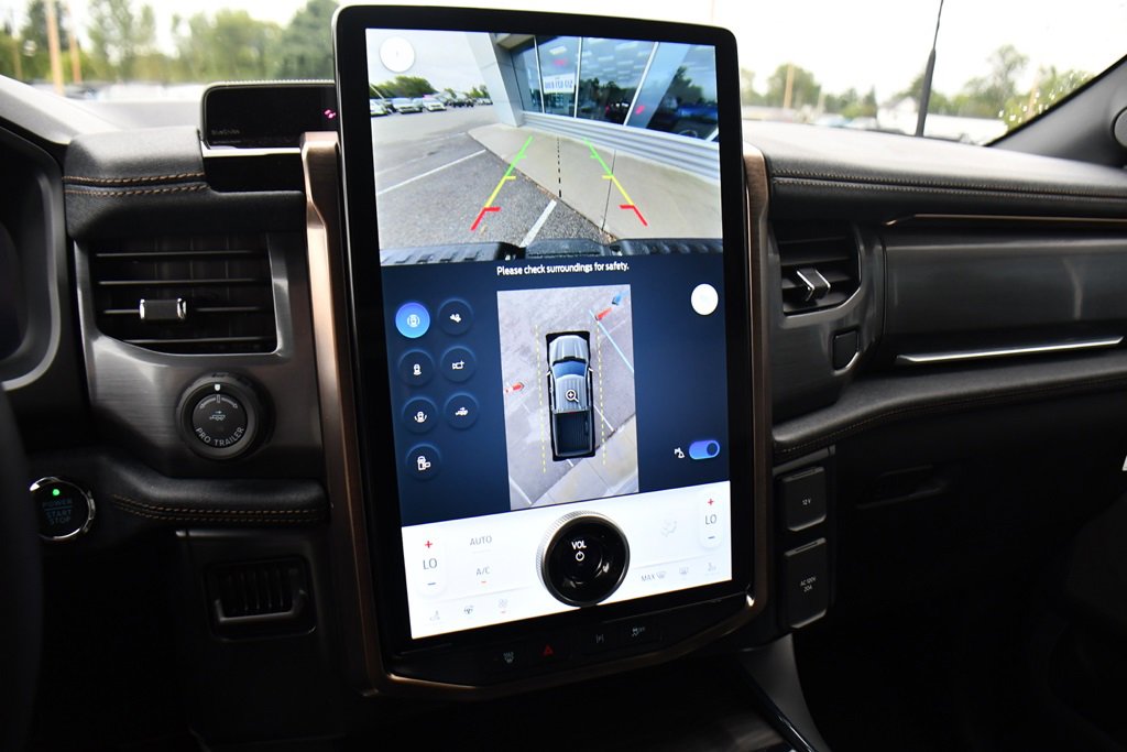 New 2025 Ford F150 Lightning Lariat image 27