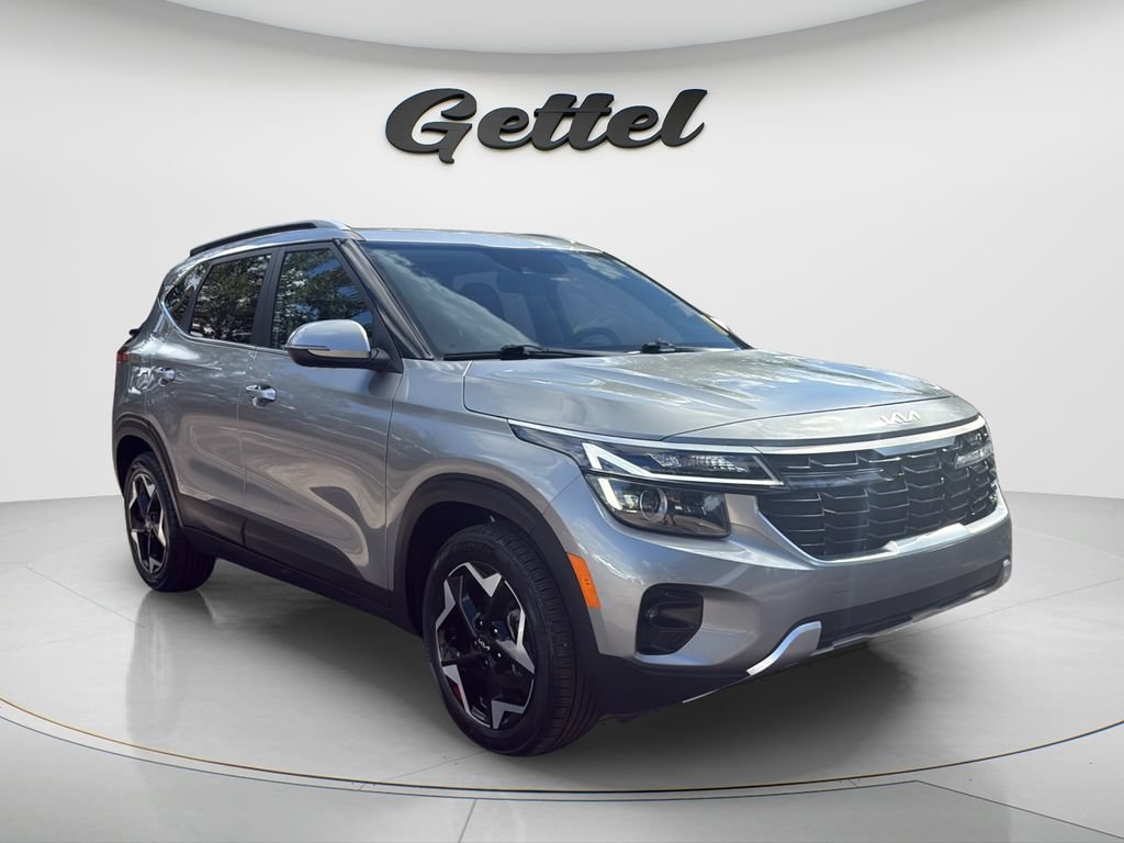 Used 2024 Kia Seltos EX FWD image 3