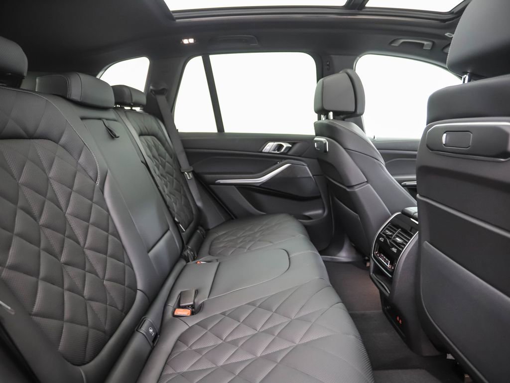 Used 2026 BMW X5 xDrive40i w/ M Sport Package image 26