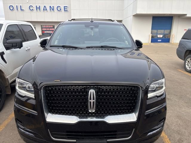 Used 2024 Lincoln Navigator L Reserve image 2