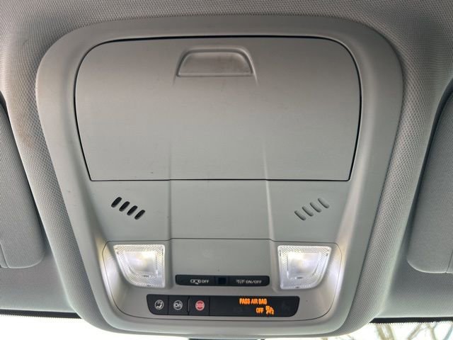 Used 2020 Chevrolet Blazer LT image 31