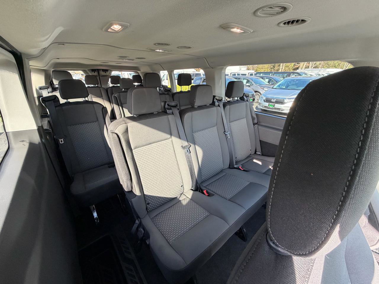 Used 2025 Ford Transit 350 XLT image 28