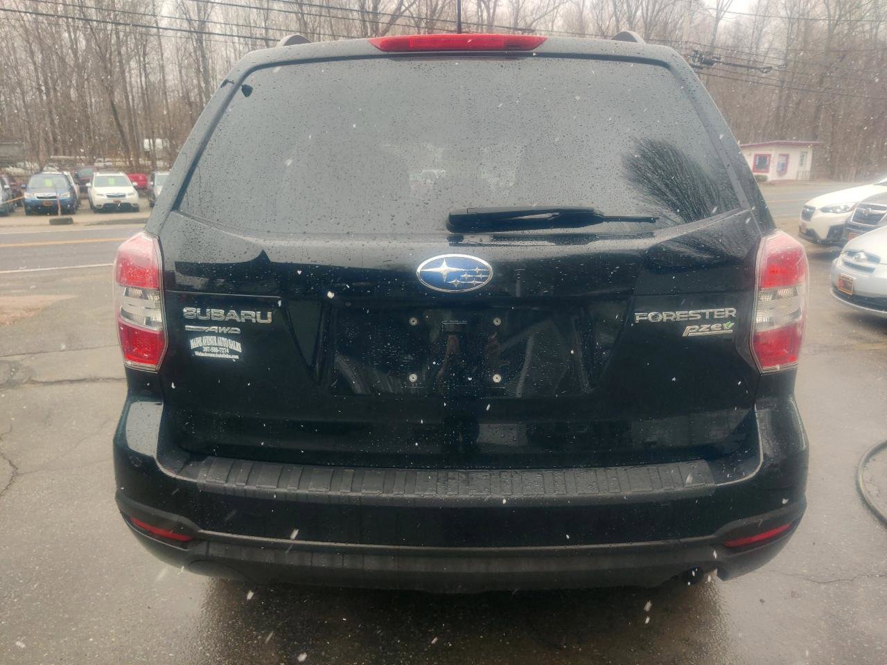 Used 2015 Subaru Forester 2.5i Premium w/ All-Weather Package image 5