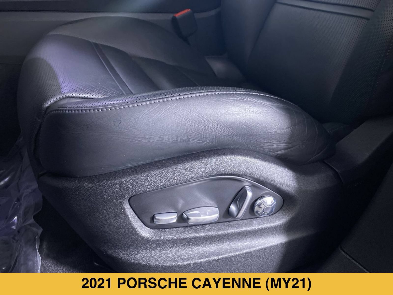 Used 2021 Porsche Cayenne AWD/4WD image 10