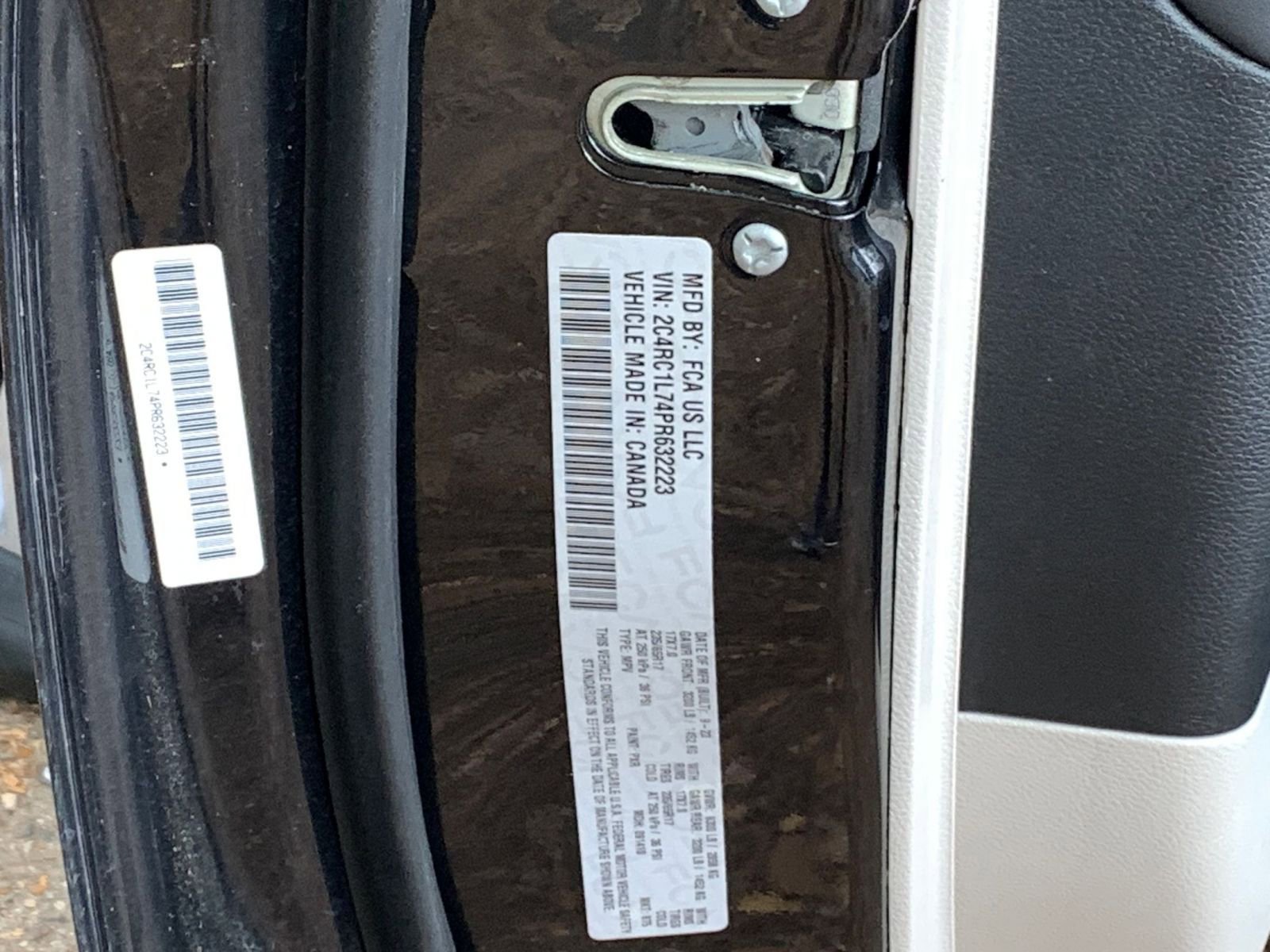 Used 2023 Chrysler Pacifica Touring-L image 20