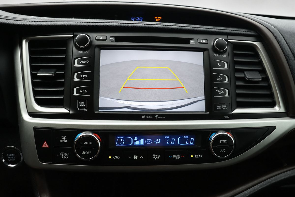 Used 2014 Toyota Highlander Limited AWD/4WD image 38