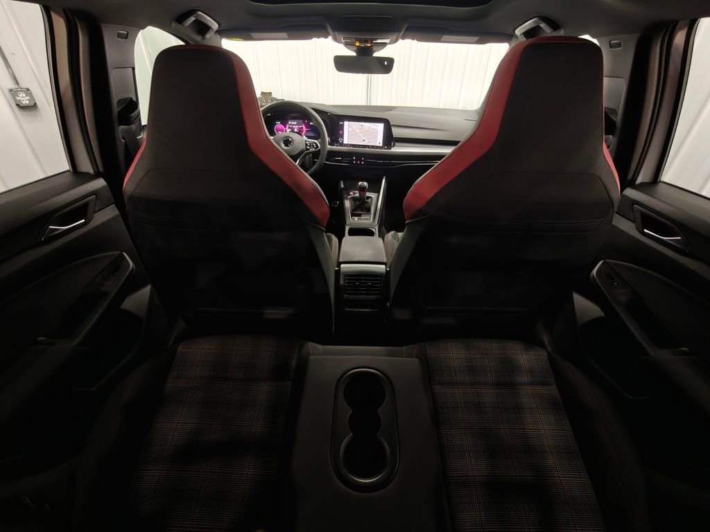 Used 2022 Volkswagen GTI SE FWD image 31