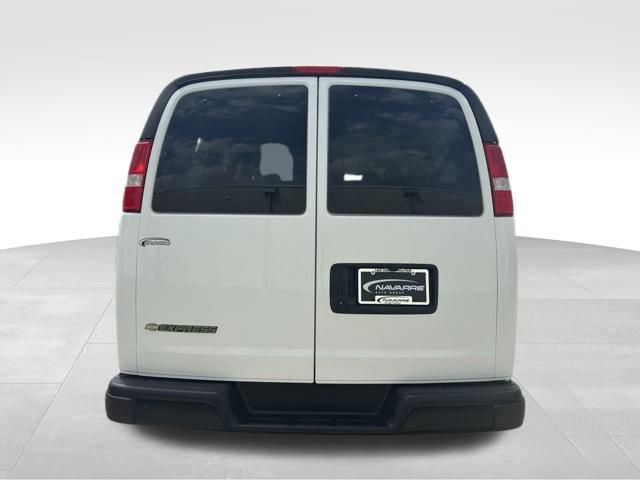Used 2023 Chevrolet Express 3500 LS RWD image 8