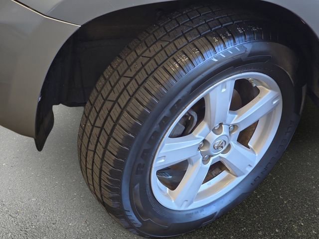 Used 2007 Toyota RAV4 4WD w/ 3rd Row image 30