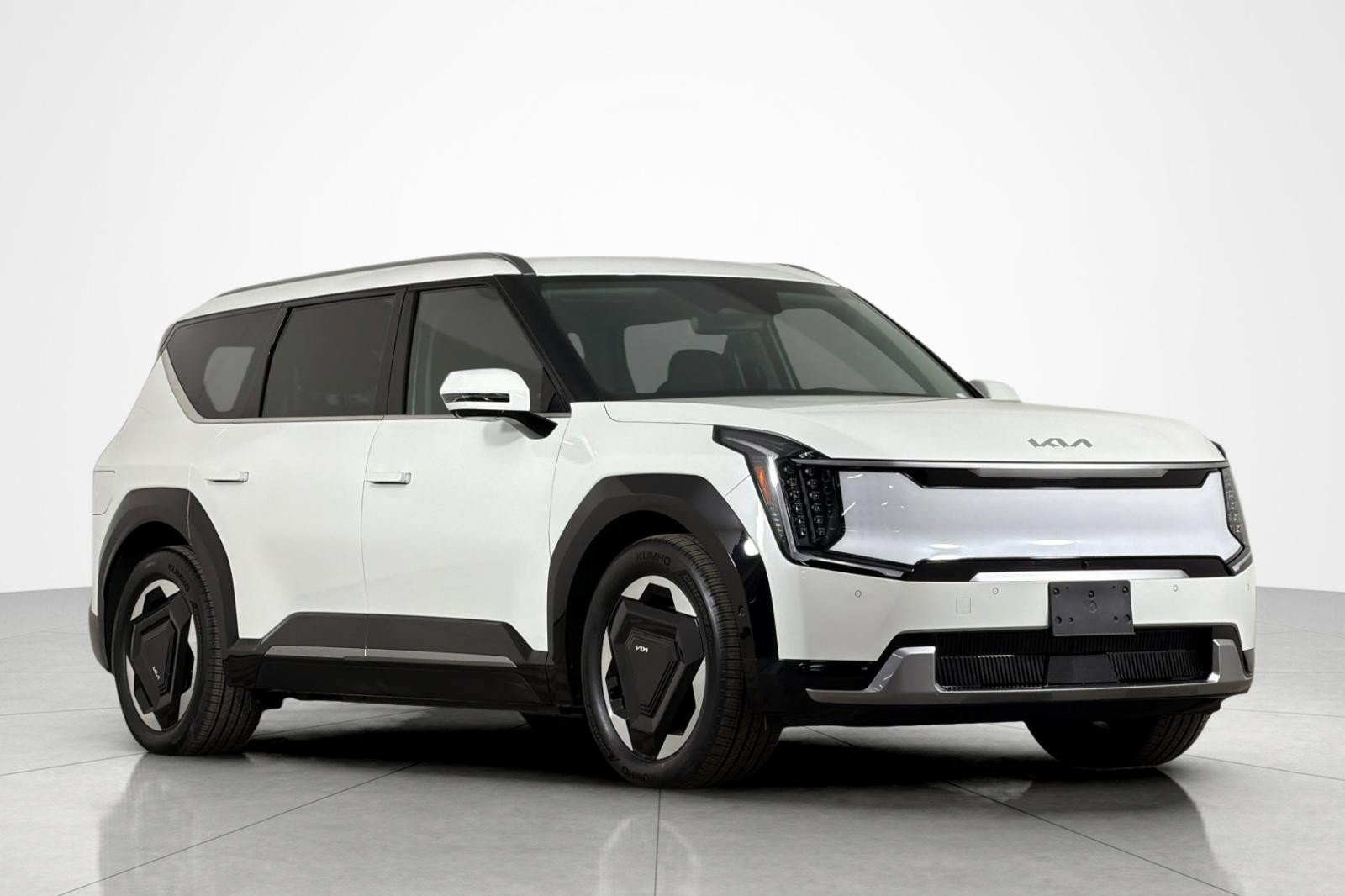 Used 2024 Kia EV9 Land AWD/4WD image 7