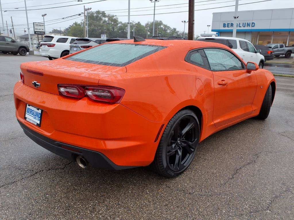 Certified 2020 Chevrolet Camaro LT RWD image 4