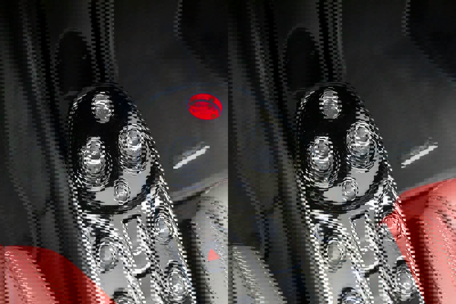 Used 2025 McLaren GTS RWD image 31