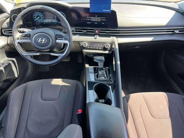Certified 2023 Hyundai Elantra SEL w/ Convenience Package FWD image 13
