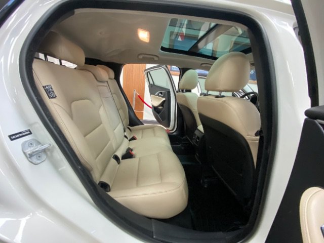 Used 2018 INFINITI QX30 Premium w/ Navigation Package AWD/4WD image 16