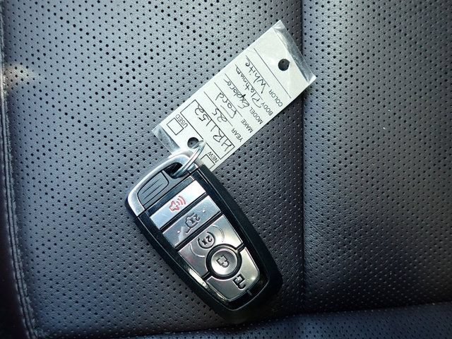 Used 2025 Ford Explorer Platinum AWD/4WD image 31