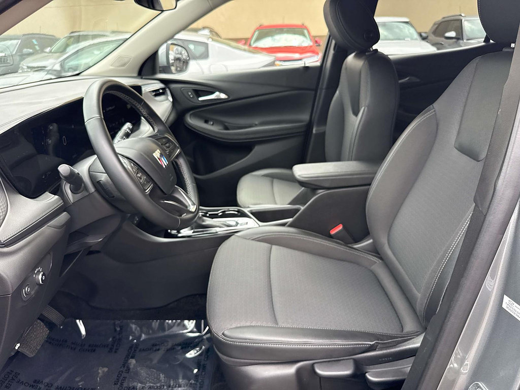 Used 2025 Buick Encore GX Preferred FWD image 22