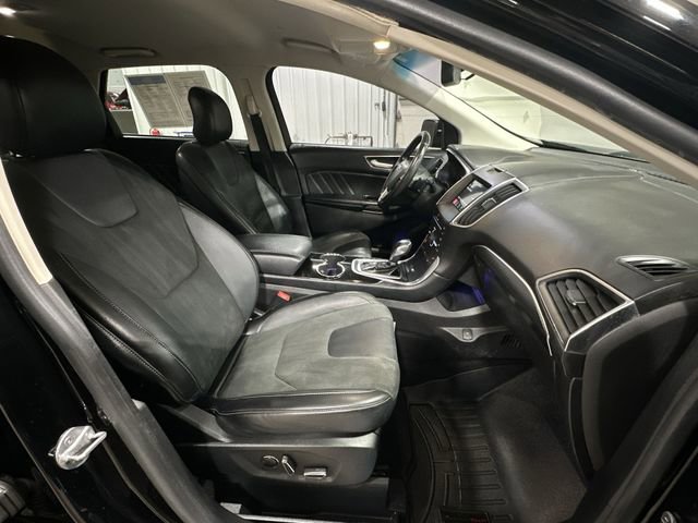 Used 2016 Ford Edge Sport w/ Technology Package AWD/4WD image 29