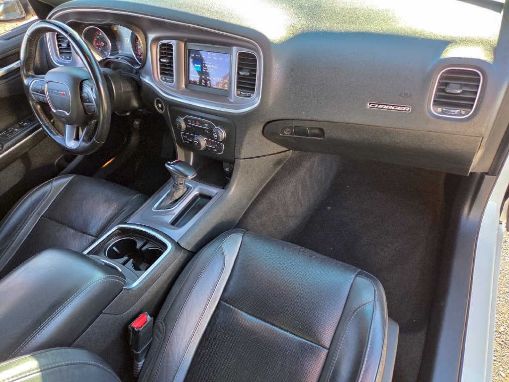 Used 2019 Dodge Charger SXT w/ Leather Interior Group RWD image 20