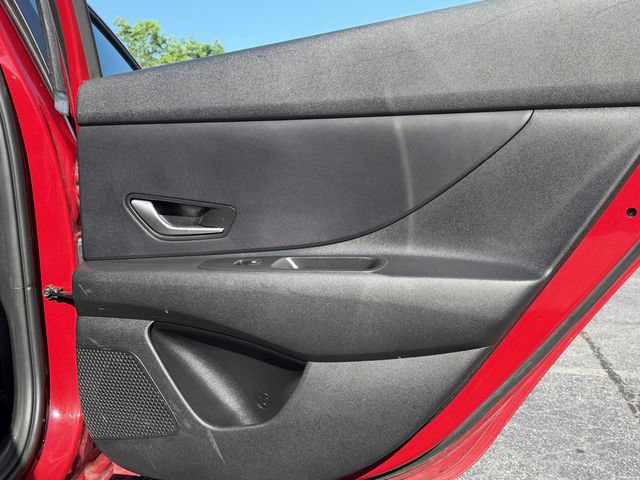 Used 2022 Hyundai Elantra SEL FWD image 29