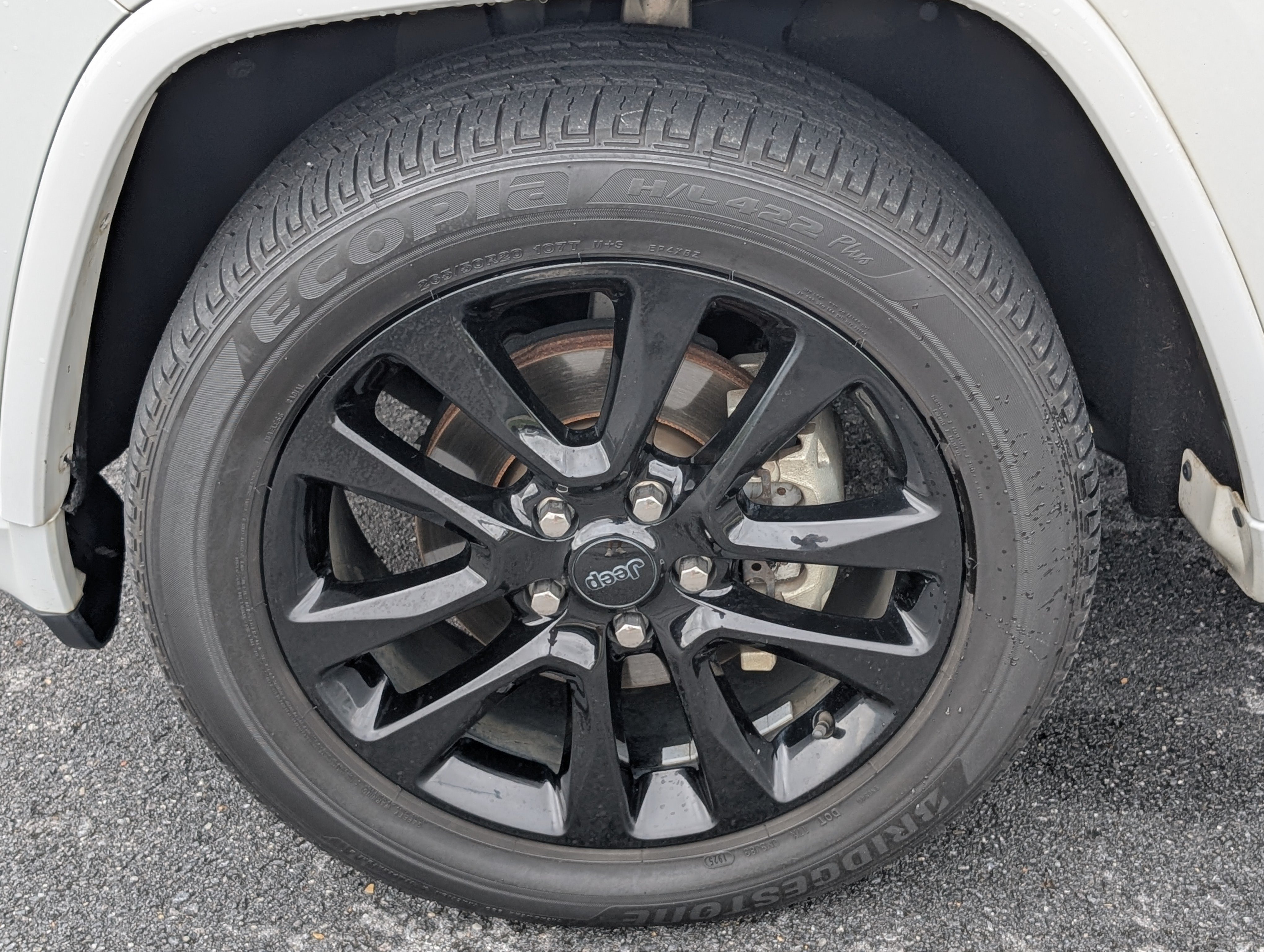 Used 2019 Jeep Grand Cherokee Laredo AWD/4WD image 26