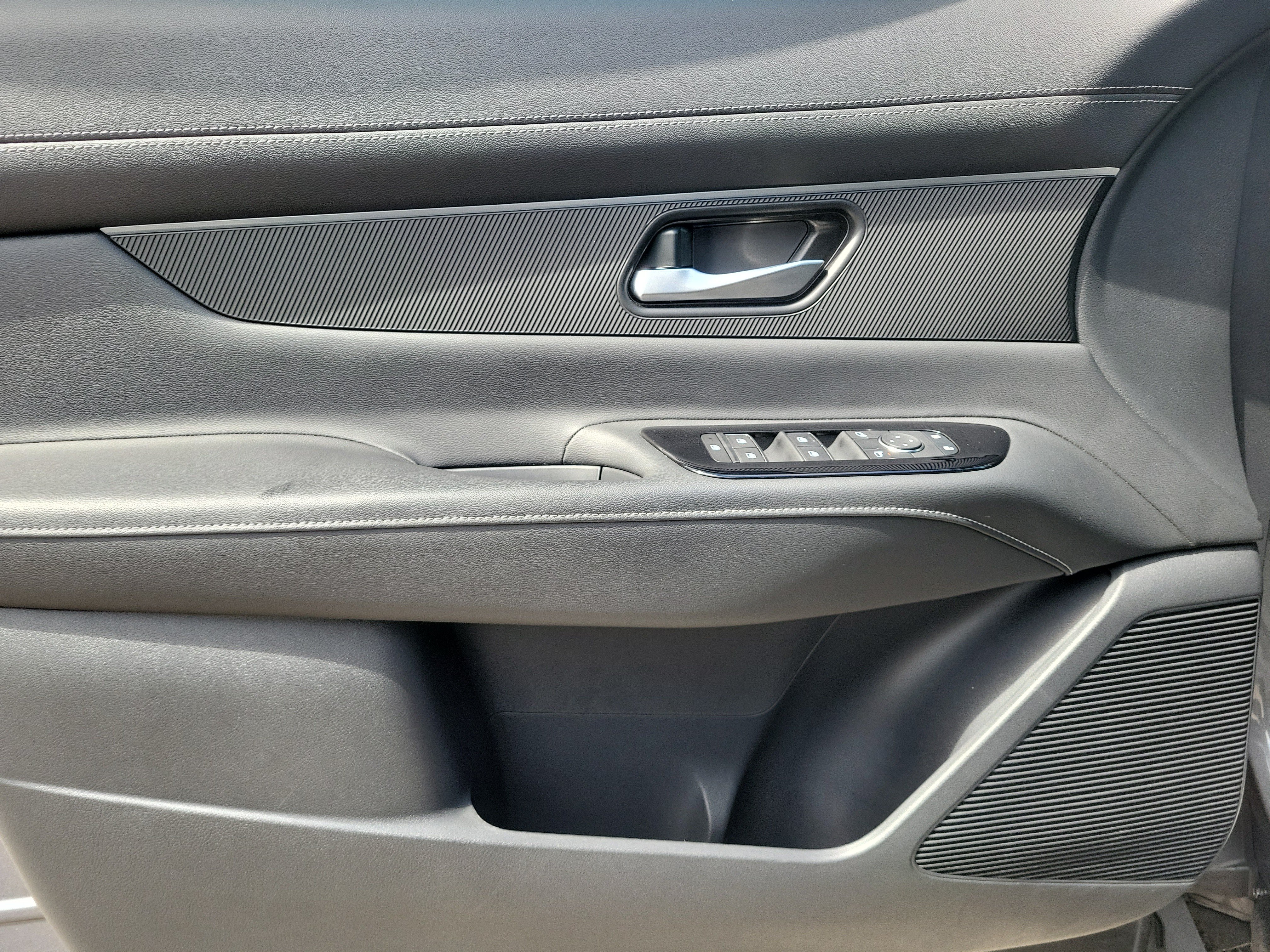 Certified 2025 Nissan Murano SV AWD/4WD image 15