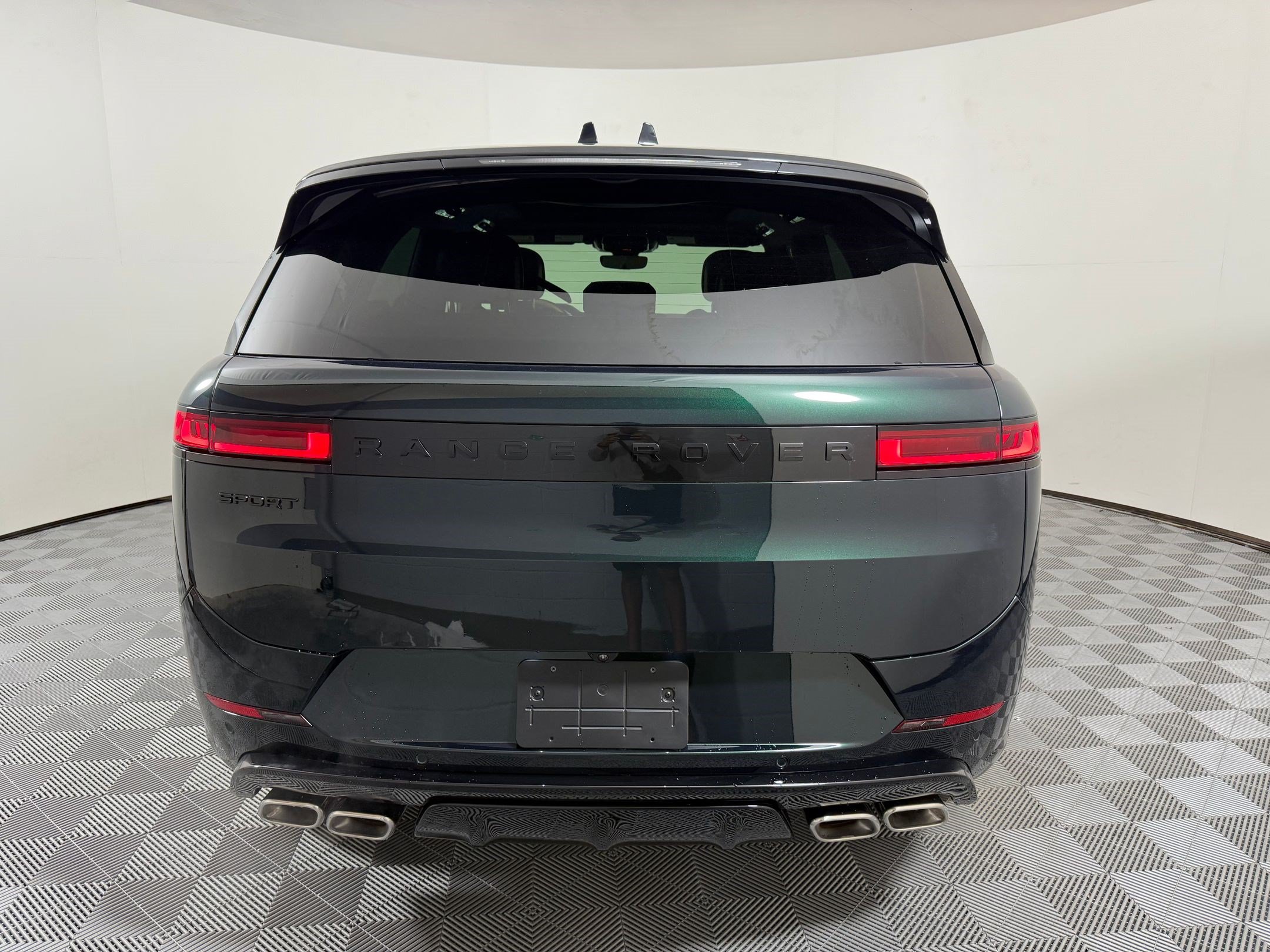 New 2026 Land Rover Range Rover Sport Dynamic SE AWD/4WD image 10