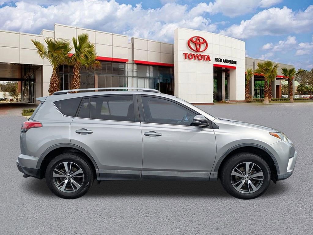 Used 2016 Toyota RAV4 XLE image 4