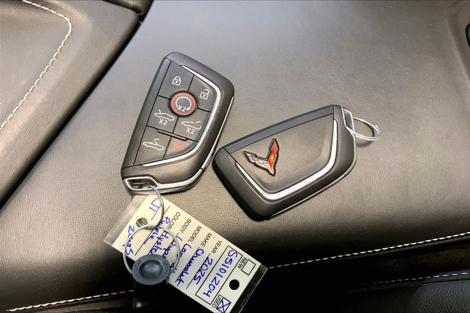 Used 2025 Chevrolet Corvette Stingray Premium Conv w/ Z51 Performance Package RWD image 12