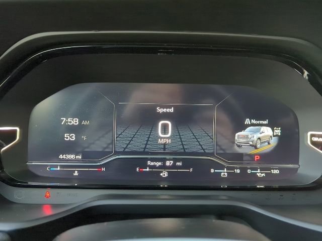 Used 2024 GMC Yukon XL Denali image 12