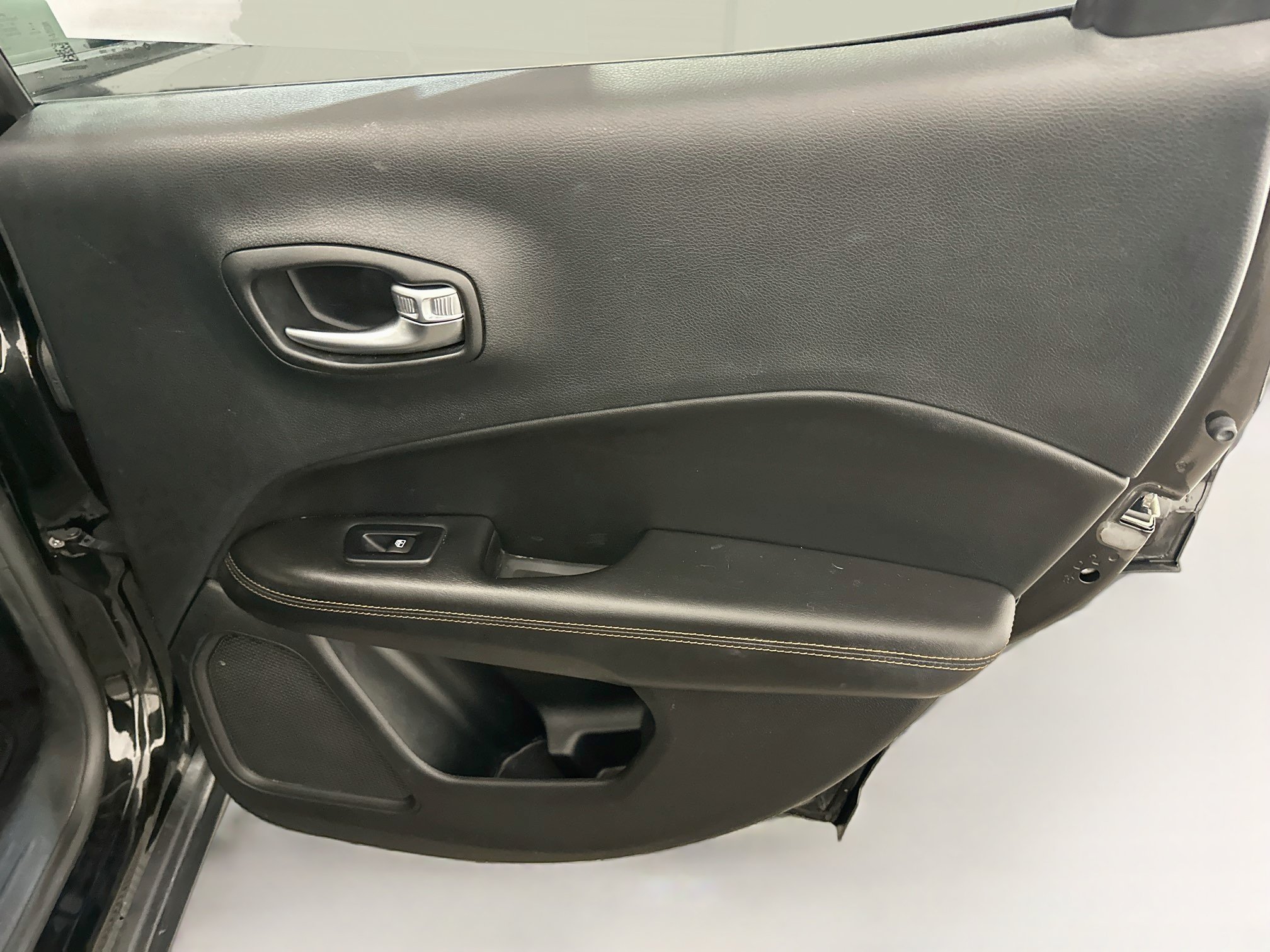 Used 2019 Jeep Compass Limited AWD/4WD image 31