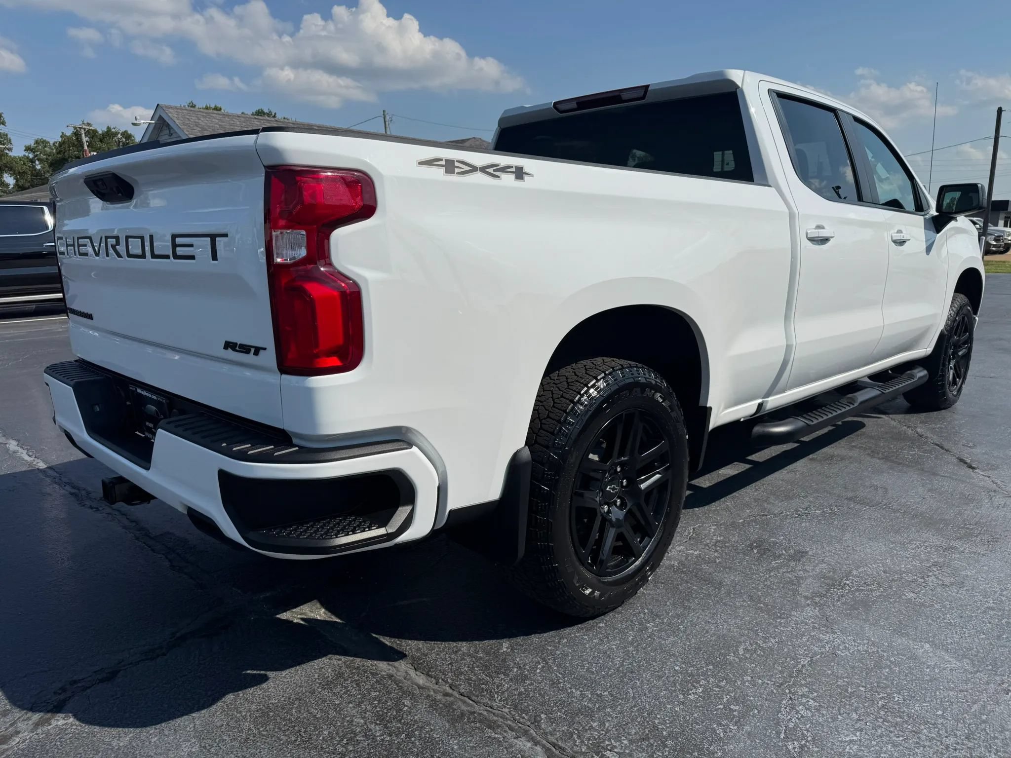 Used 2024 Chevrolet Silverado 1500 RST w/ Dark Appearance Package AWD/4WD image 3