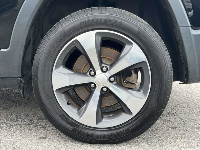 Used 2019 Jeep Cherokee Limited AWD/4WD image 11