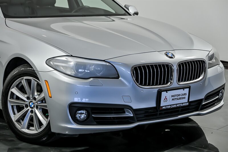 Used 2015 BMW 528i xDrive Sedan AWD/4WD image 2