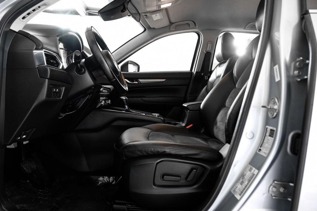 Used 2020 MAZDA CX-5 Touring image 3