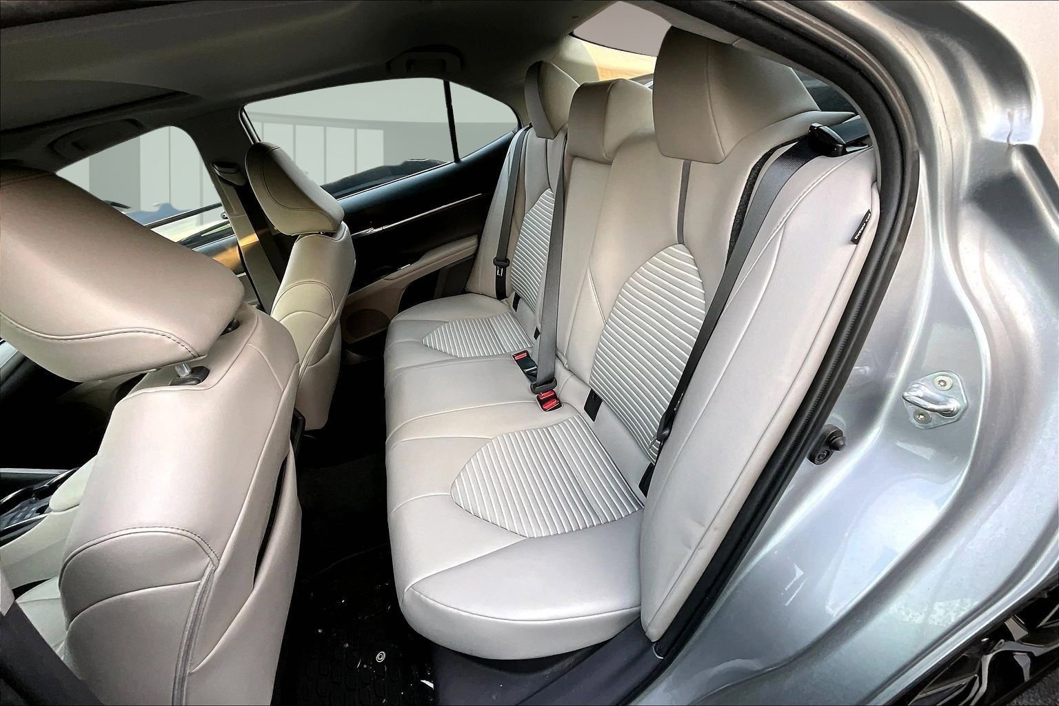 Used 2023 Toyota Camry SE w/ Audio Upgrade Package image 22