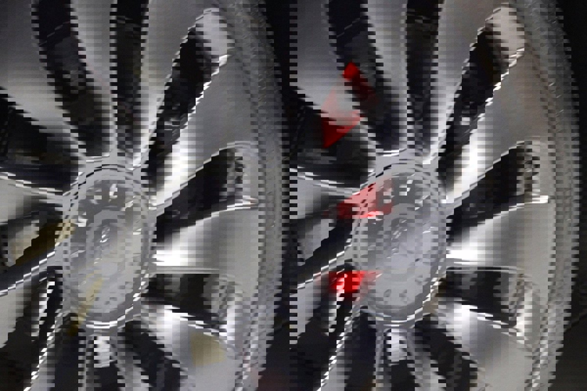 Used 2024 Tesla Model Y Performance image 23