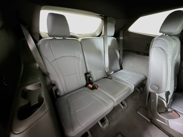 Used 2023 Buick Enclave Essence FWD image 31