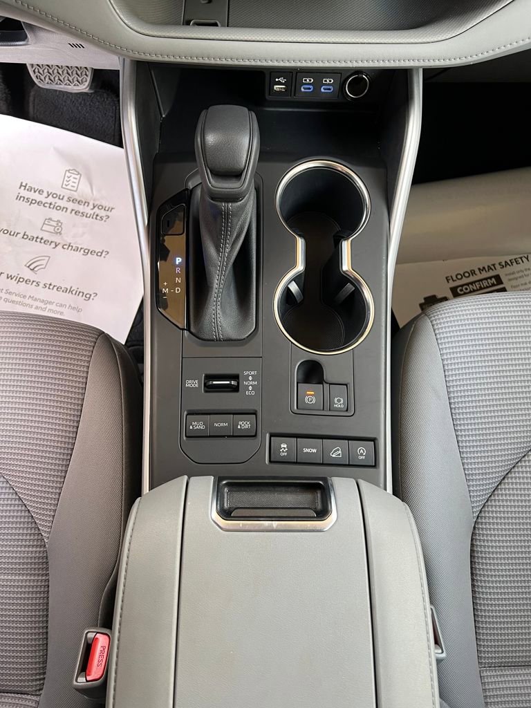 Used 2022 Toyota Highlander L image 22