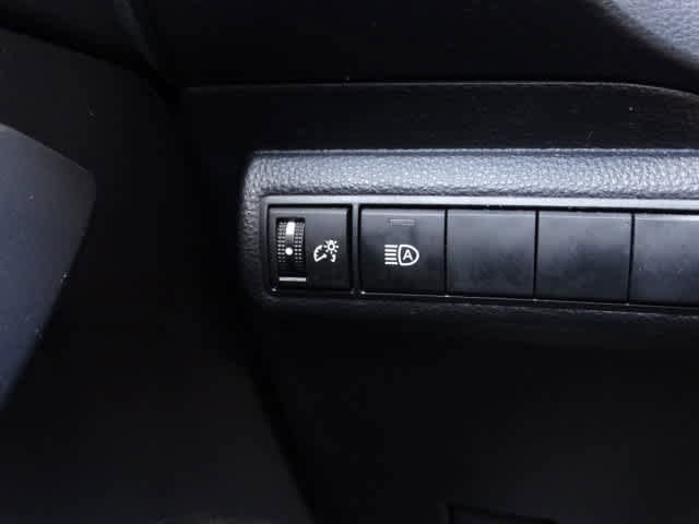 Used 2025 Toyota Corolla LE w/ LE Premium Package FWD image 41
