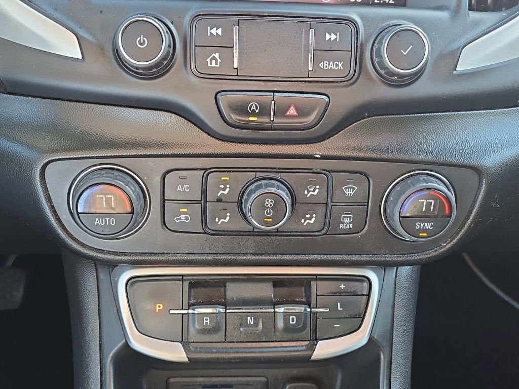 Used 2022 GMC Terrain SLT image 31