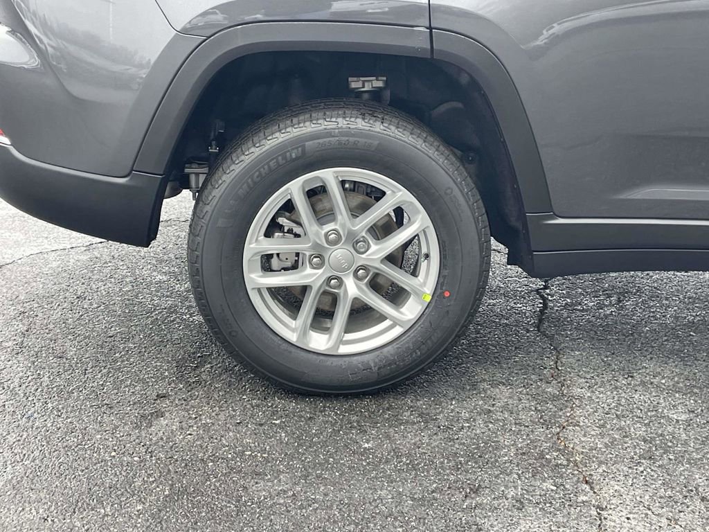 New 2025 Jeep Grand Cherokee Laredo X w/ Luxury Tech Group I image 12