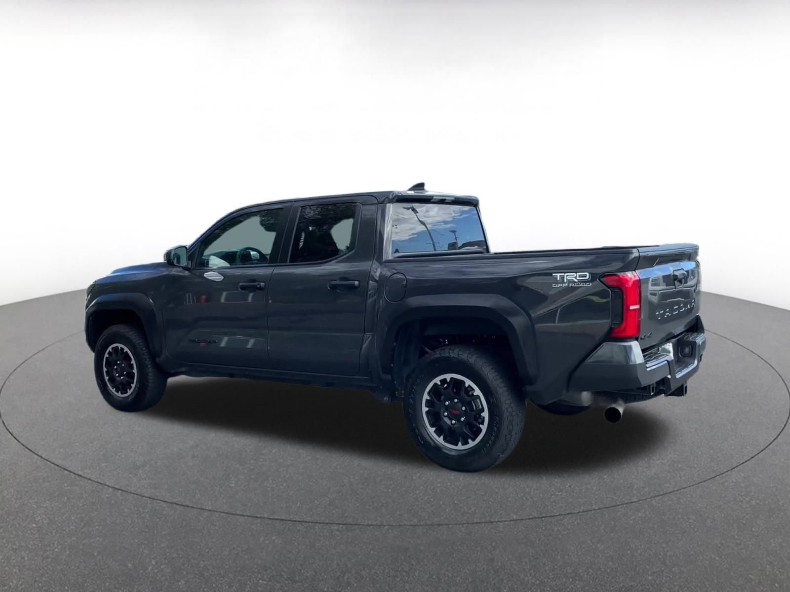 Used 2025 Toyota Tacoma TRD Off-Road image 10
