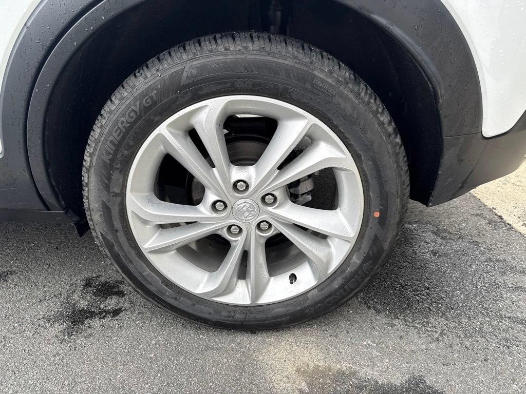 Used 2021 Buick Encore GX Preferred w/ Cold Weather Comfort Package FWD image 15