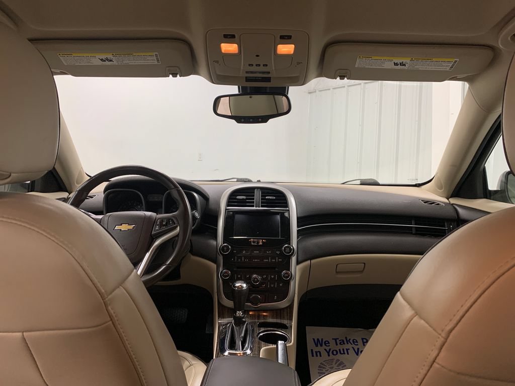 Used 2015 Chevrolet Malibu LT w/ Leather Package FWD image 16