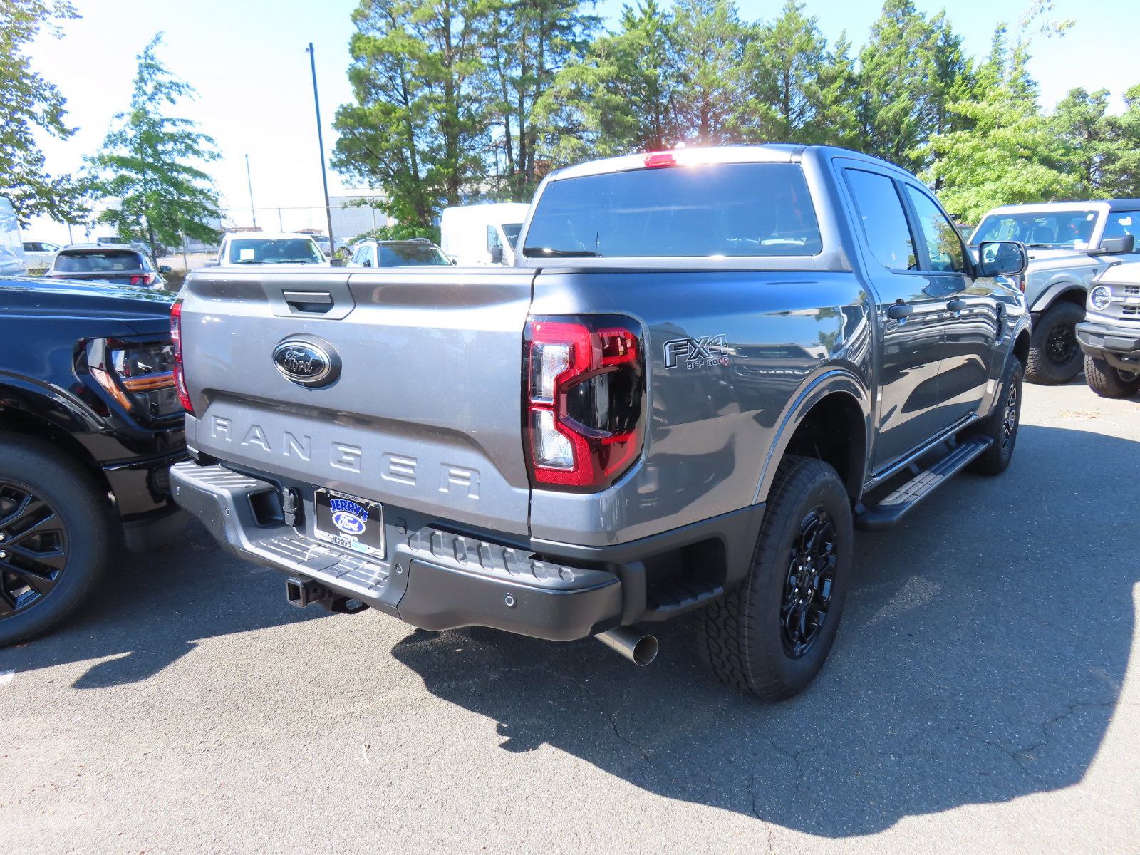 New 2026 Ford Ranger XLT w/ FX4 Off-Road Package AWD/4WD image 4