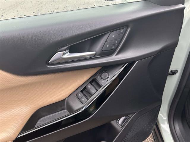 Used 2025 Chevrolet Equinox ACTIV w/ Safety and Technology Package image 21