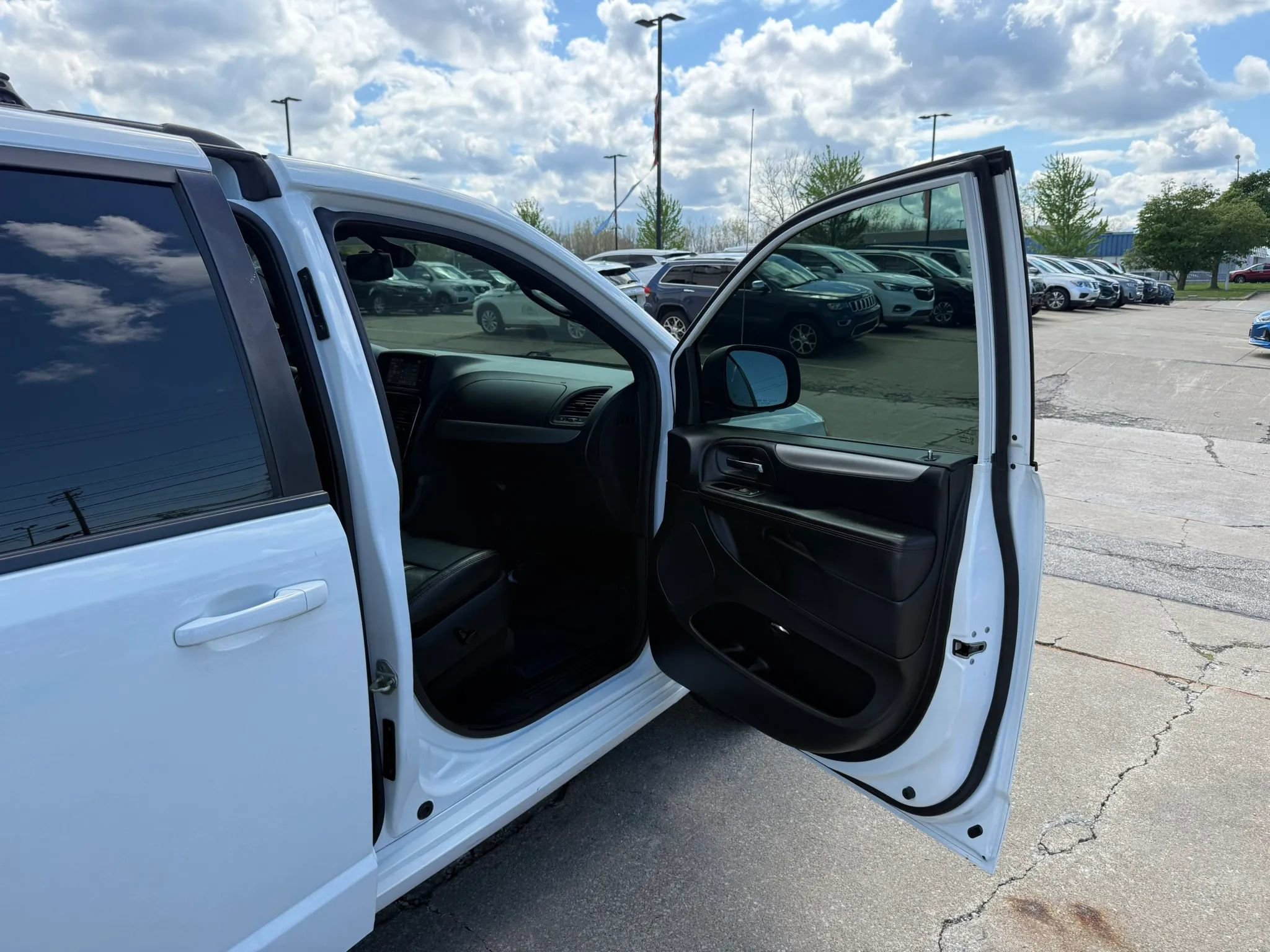 Used 2019 Dodge Grand Caravan GT FWD image 30