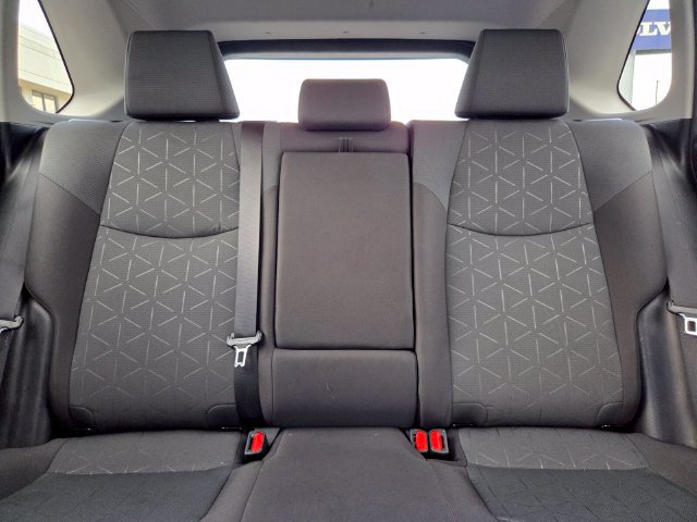 Used 2025 Toyota RAV4 XLE FWD image 12