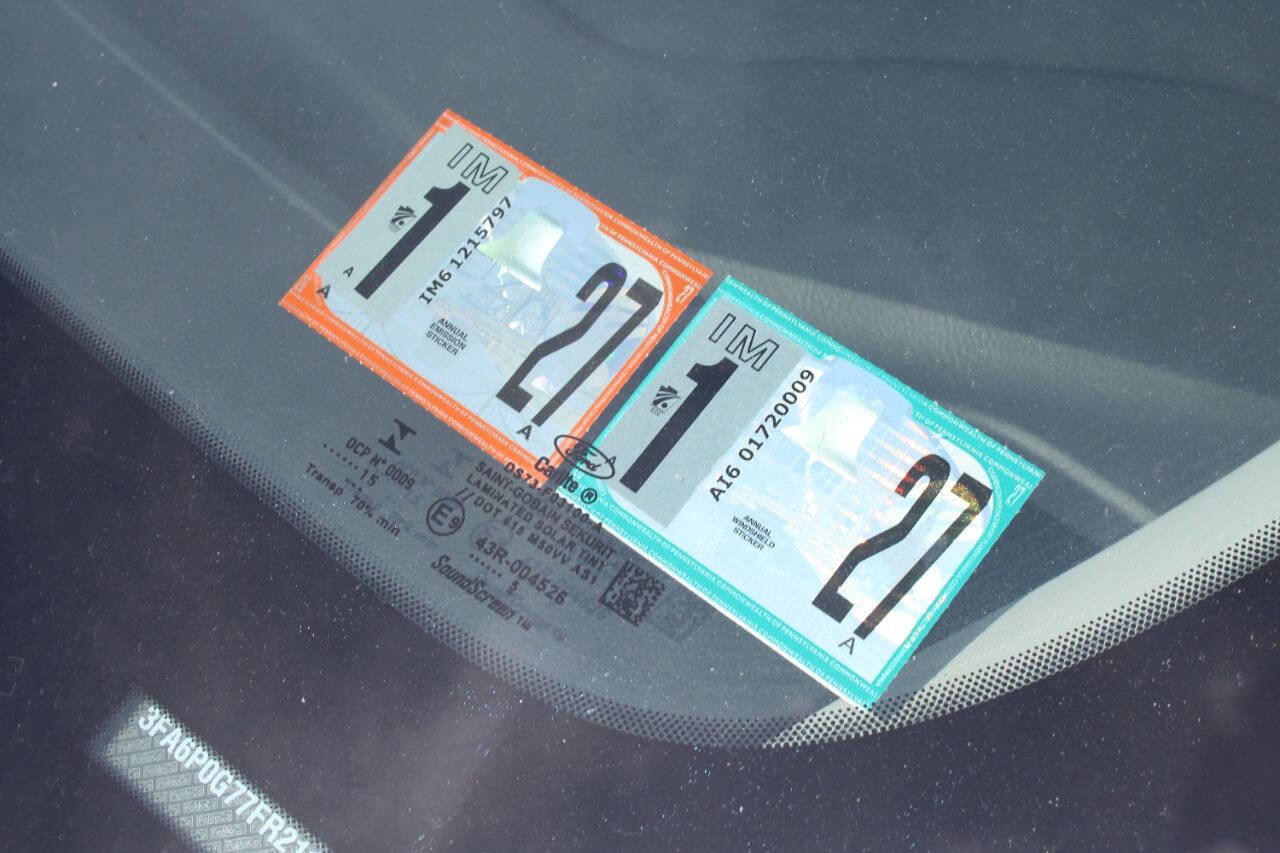 Used 2015 Ford Fusion S FWD image 25